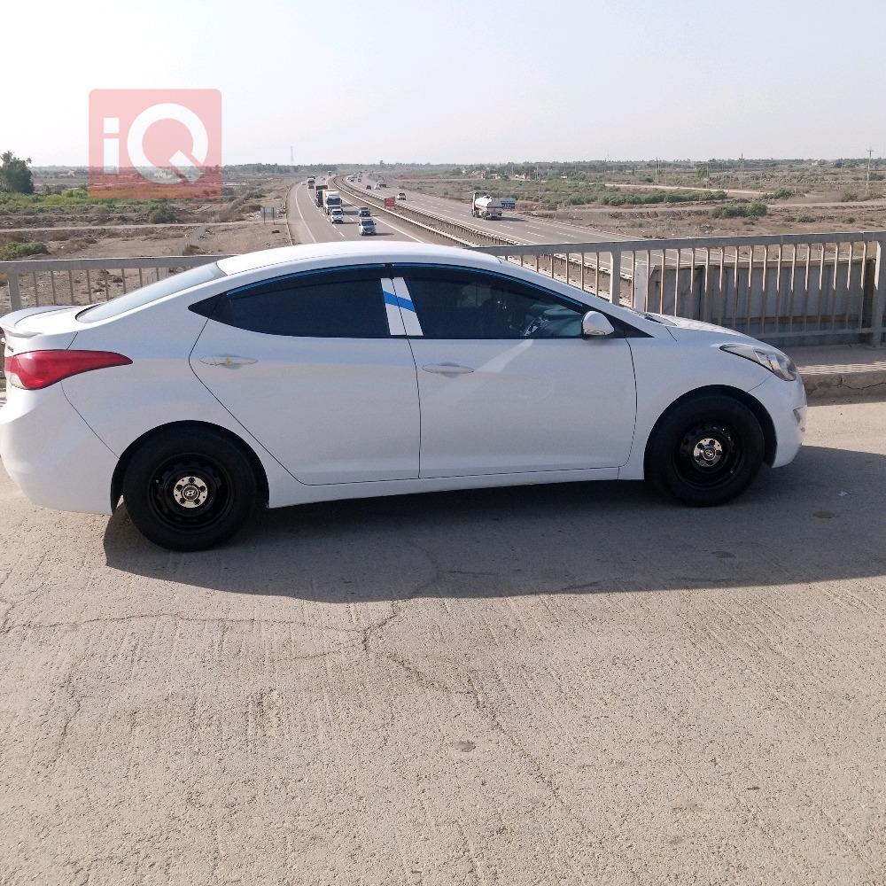 هیوندای ئەلەنترا